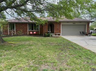 3808 SW Canterbury Town Rd, Topeka, KS 66610