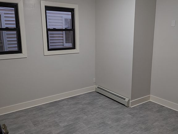 5th image of 691 Summer Ave APT 1