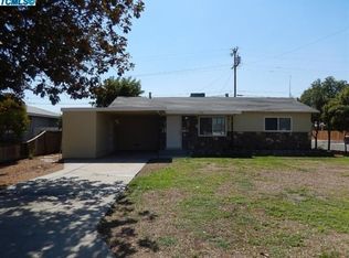 1543 E Sierra Ave, Tulare, CA 93274