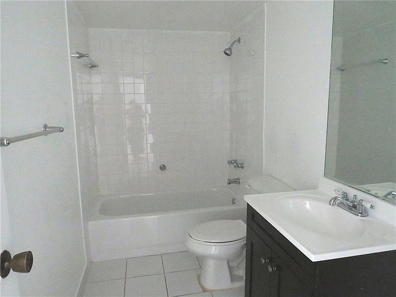 2nd image of 420 NW 70th Ave