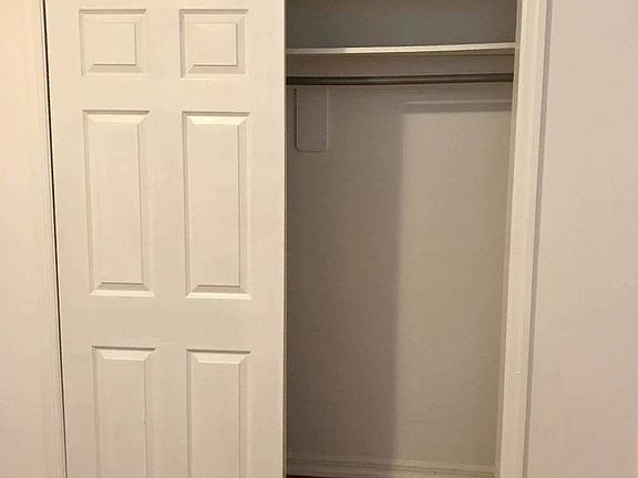 5th image of 3075 33rd St APT 1B
