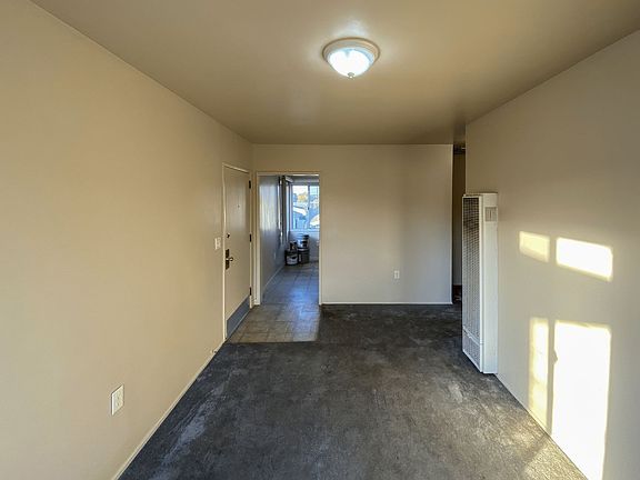 5th image of 1137 3/4 W 90th St #0