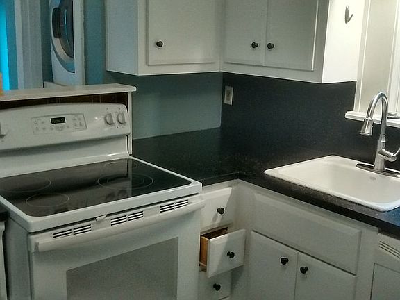 4th image of 334 Aberdeen Ave