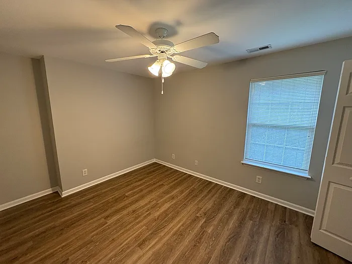 2205 Locksley Woods Dr #E — Photo 11