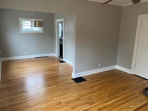 3rd image of 420 Graceland St NE