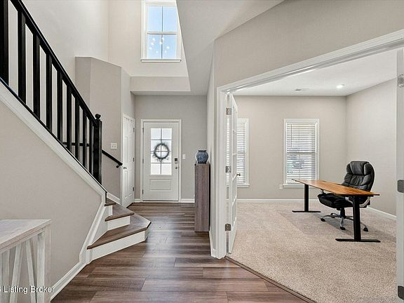 4th image of 11118 Compass Ave