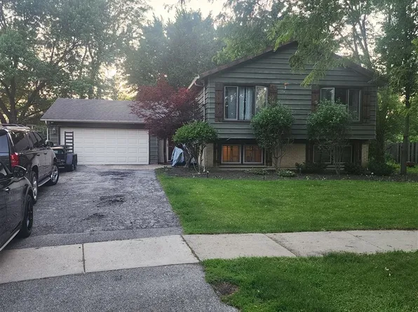 110 E Burr Oak Dr, Arlington Heights, IL 60004