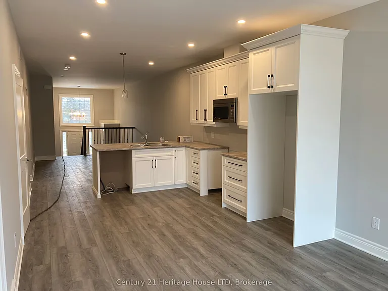 8427 E Willoughby Dr — Photo 3