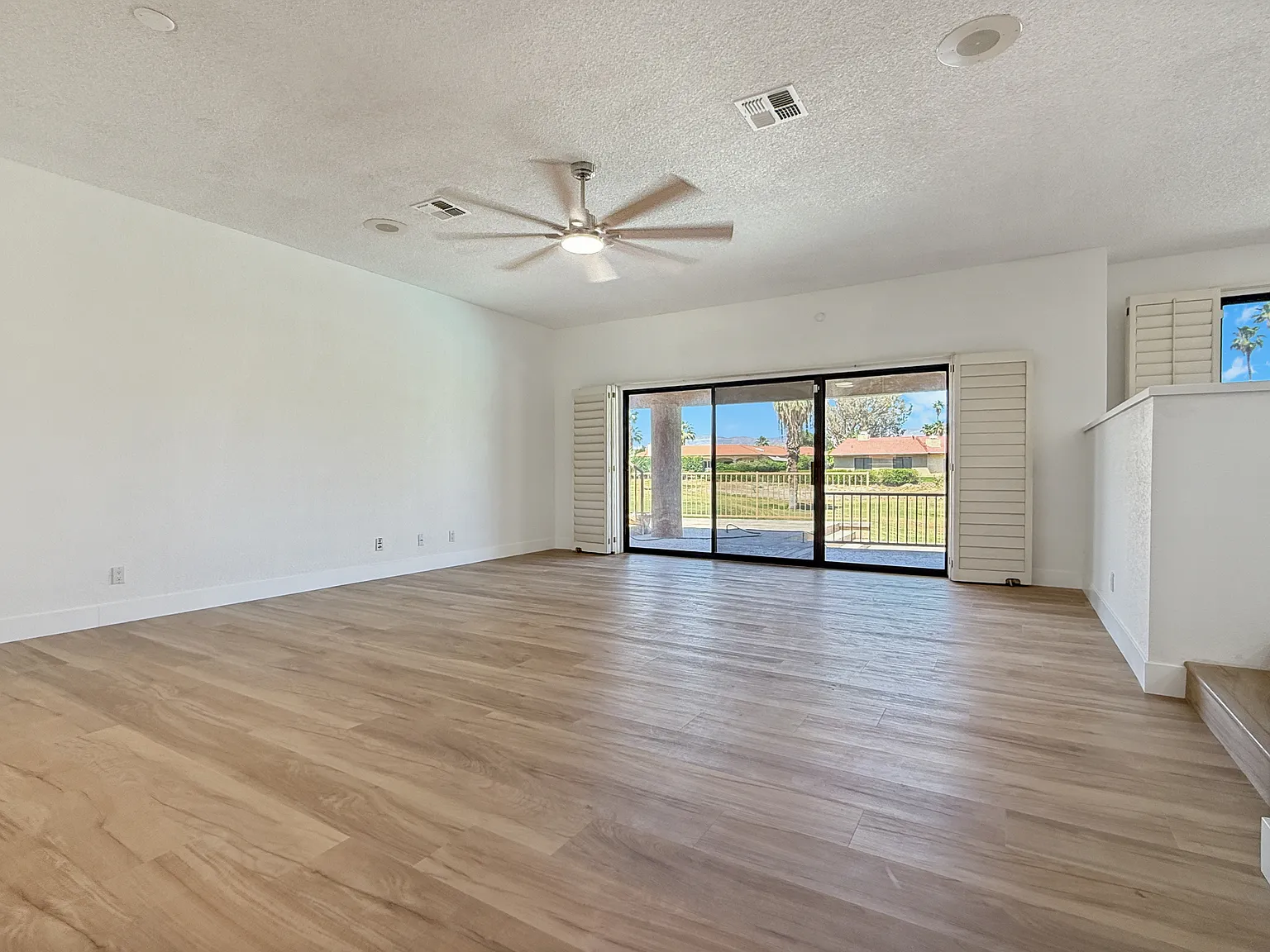 82300 Vandenberg Ct — Photo 2