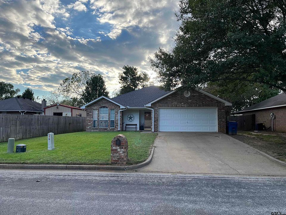 1st image of 102 Merri Ln