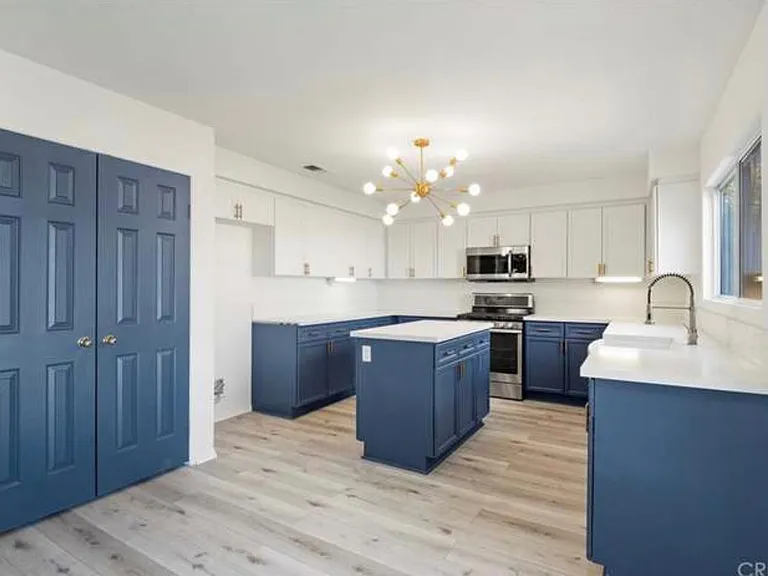 6833 Andover Ave — Photo 8