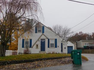 216 Bertenshaw Rd, Woonsocket, RI 02895
