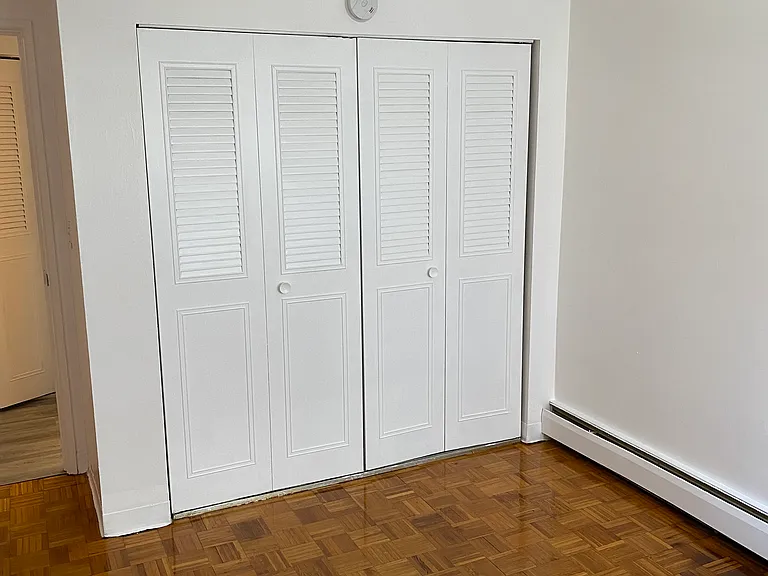 100 Morris — Photo 29