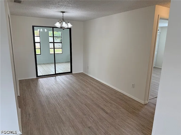 142 SE 1st Ave — Photo 8