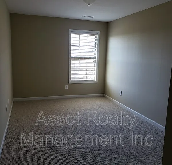 235 Stonefield Rd #1 — Photo 23