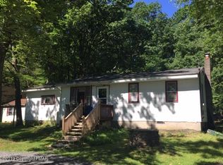 5115 Pine Tree Ln, Pocono Summit, PA 18346