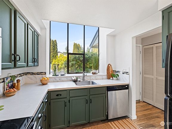 4th image of 4807 76th Street NE #7