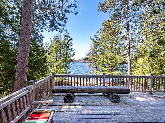5th image of 218 Diamond Lake Rd