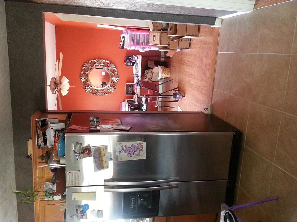 1st image of 200 E Plaza Dr
