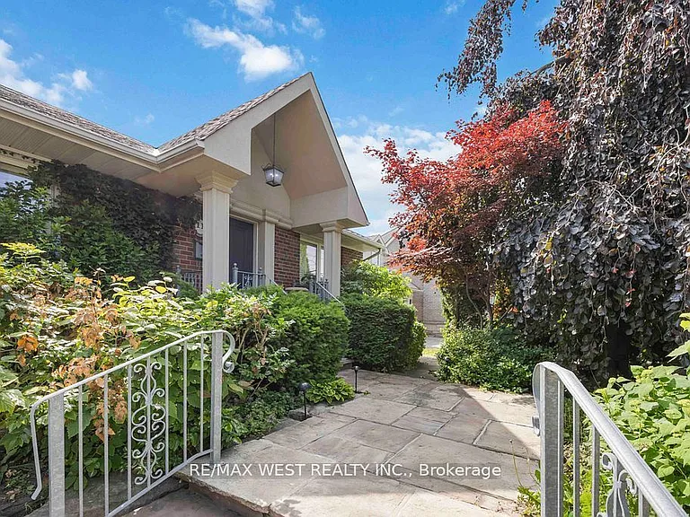 11 Duval Dr — Photo 4