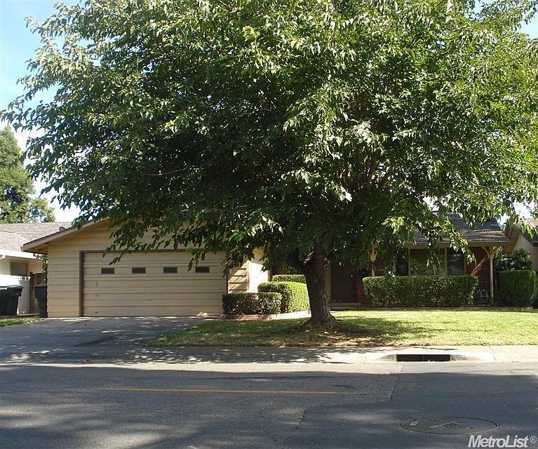 1st image of 3419 S Port Dr