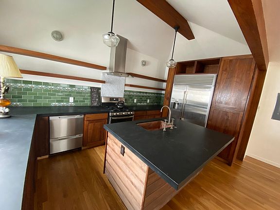 3rd image of 446 N 14th St #B