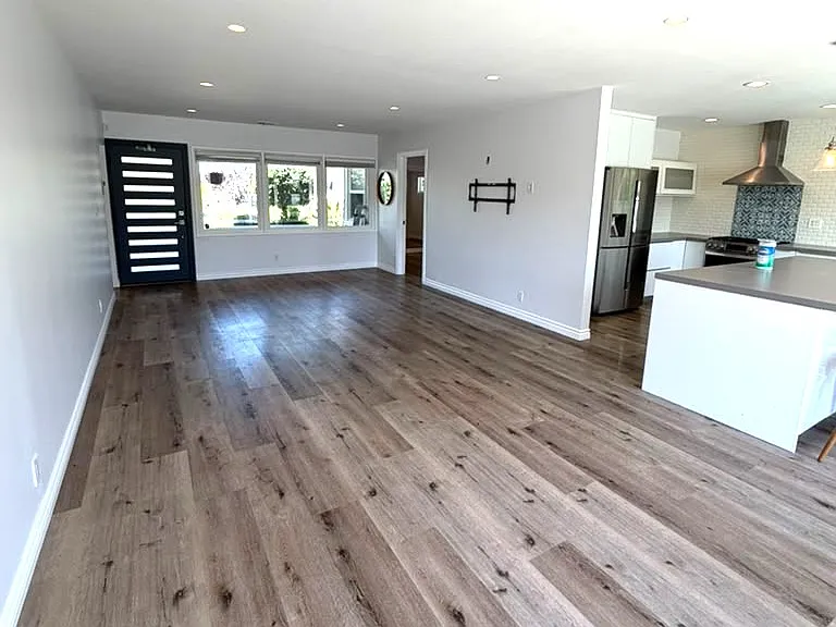 6926 Lurline Ave — Photo 1