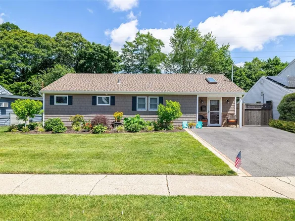36 N Millpage Drive, Bethpage, NY 11714