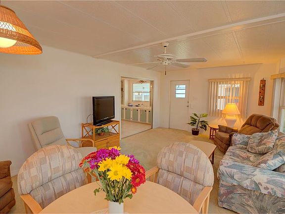 5th image of 174 S Fiji Cir