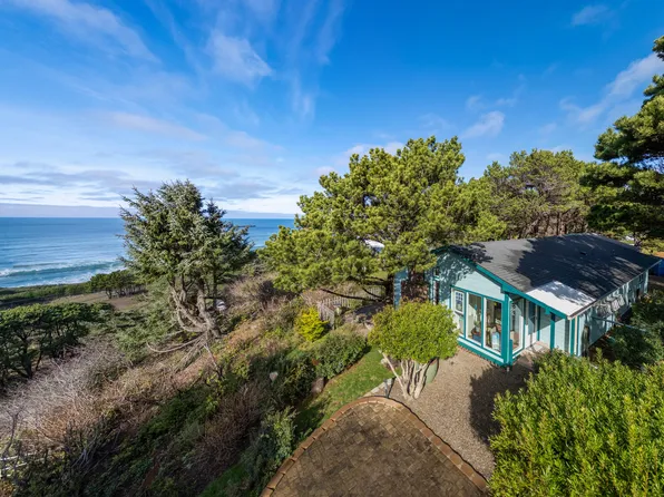 153 NE 122nd St, Newport, OR 97365