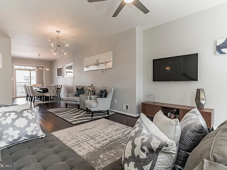 2531 Standifer Pl — Photo 12