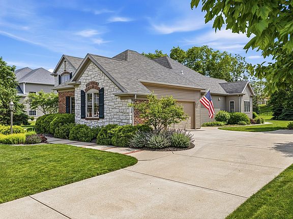 3rd image of 4706 Chestnut Grove Dr