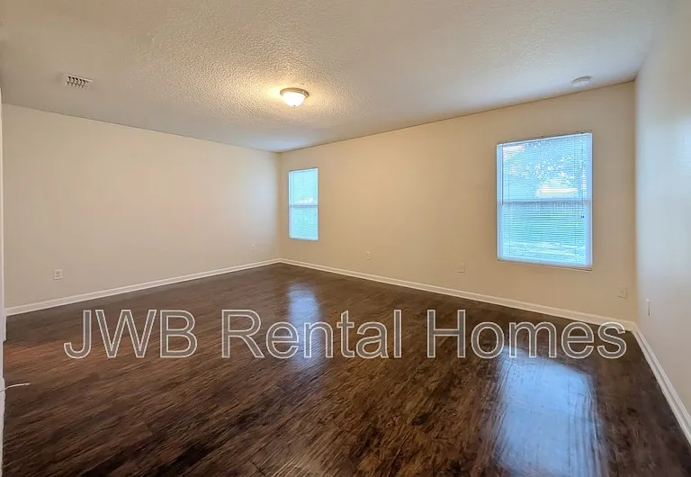 5539 Windermere Dr — Photo 5