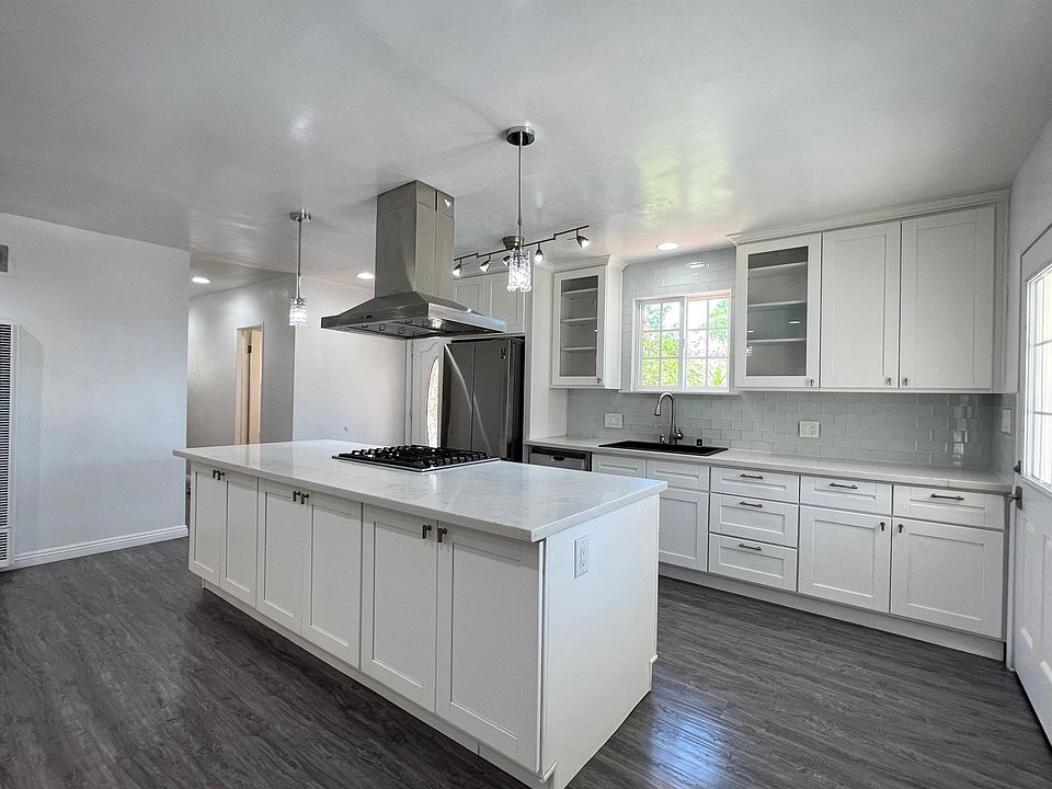 1st image of 327 N Foxdale Ave