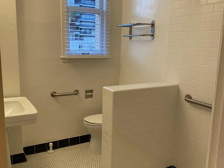 The Lake Merritt Apartments — Photo 30