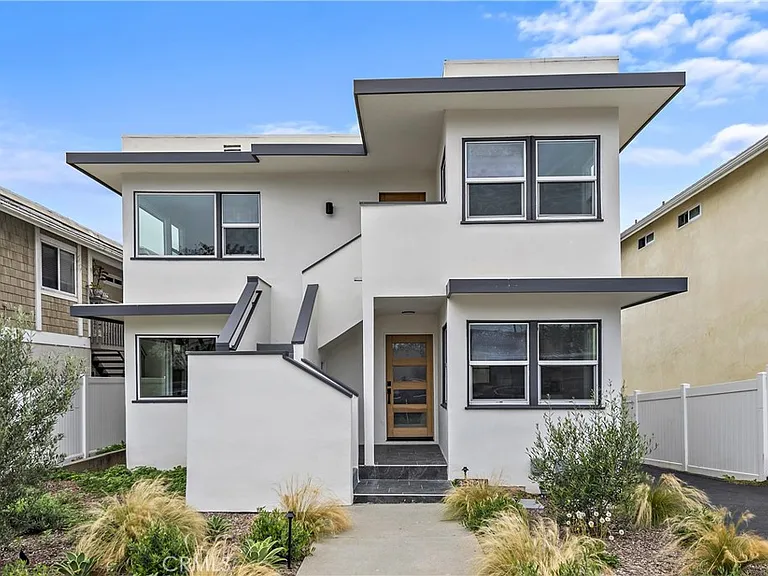 33921 Malaga Dr #UPPER — Photo 2