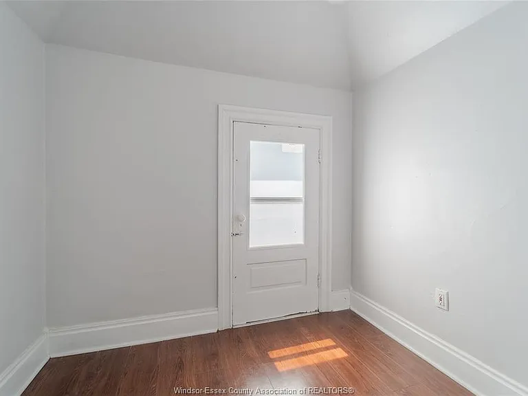 752 Windermere Rd #UPPER — Photo 11