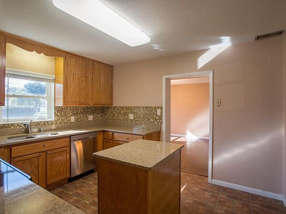 5th image of 43 Bishop Ave NW