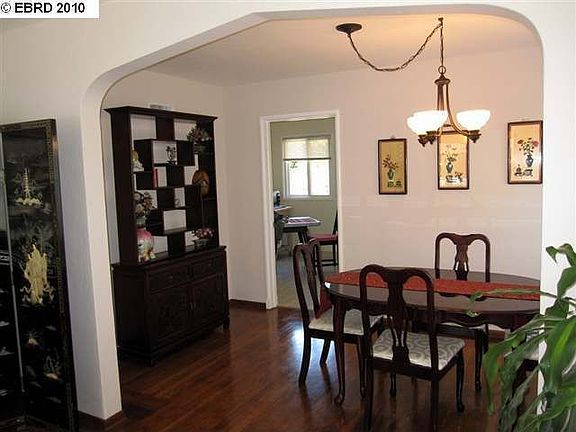 2nd image of 2519 Barrett Ave