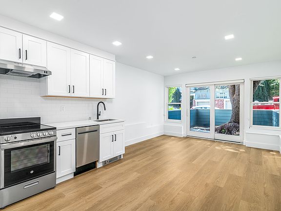 2nd image of 1920 Pacific Ave #14