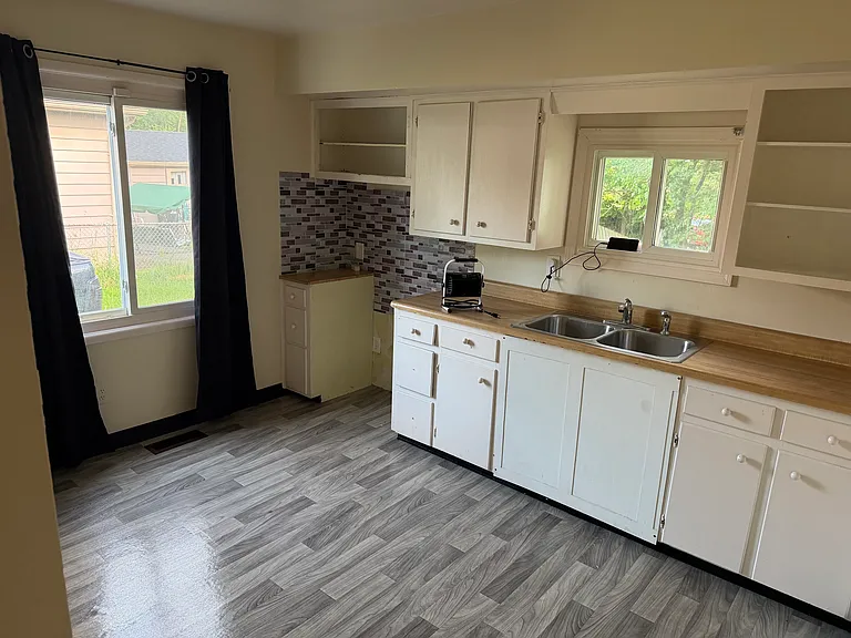 3147 Raskob St — Photo 8