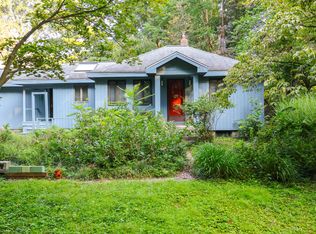14770 Marquette Rd, Lakeside, MI 49128