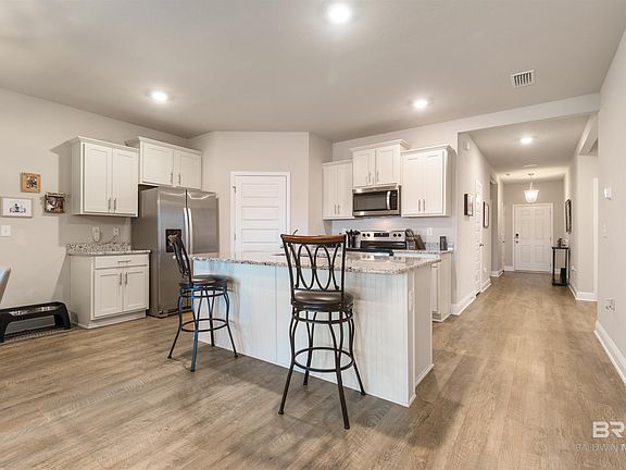 5th image of 22880 Lieutenant Ave