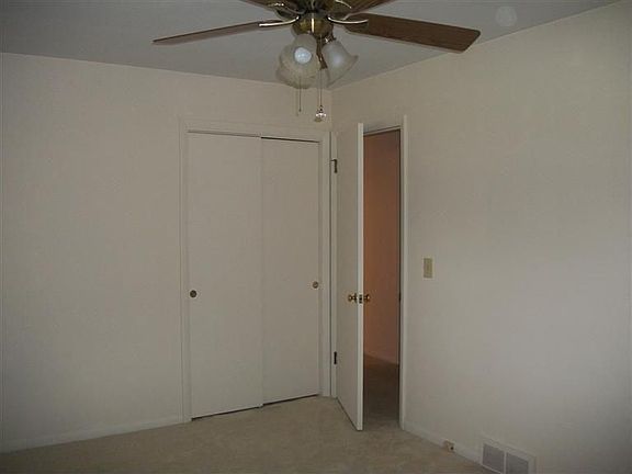 4th image of 7835 E De Ave