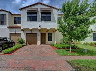 132 209th Way, Pembroke Pines, FL 33029