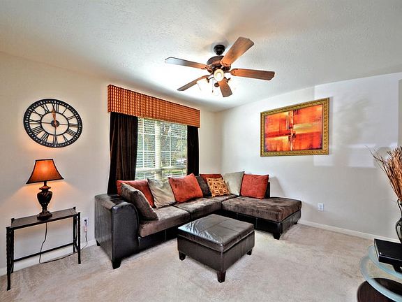 5th image of 3979 Inglewood Cir
