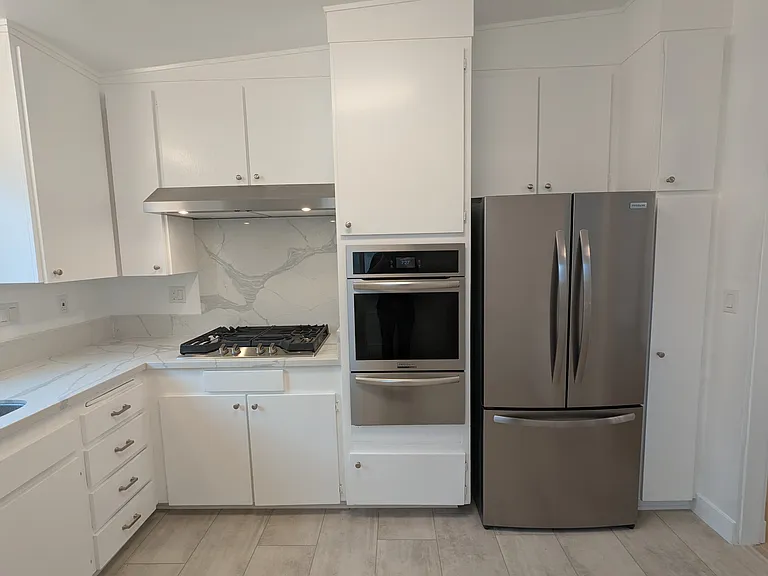 12324 Montana Ave #7 — Photo 8
