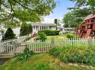 272 Whalehead Rd, Gales Ferry, CT 06335