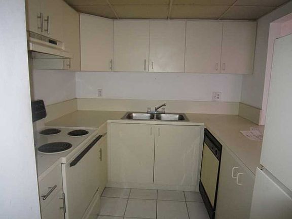 3rd image of 8050 NW 8th St #1406