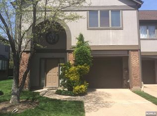 17 Maltese Dr, Fair Lawn, NJ 07410